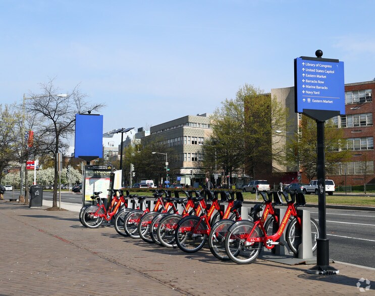 703 D St SE, Washington, DC for sale - Building Photo - Image 1 of 1