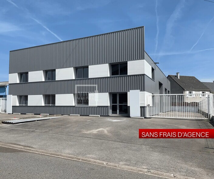 Flex in La Chapelle-sur-Erdre for lease - Building Photo - Image 1 of 5