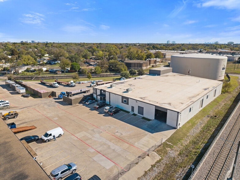 13840 Denton Dr, Farmers Branch, TX for sale - Building Photo - Image 2 of 45