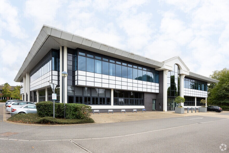 Riverside Way, Camberley for sale - Primary Photo - Image 1 of 1