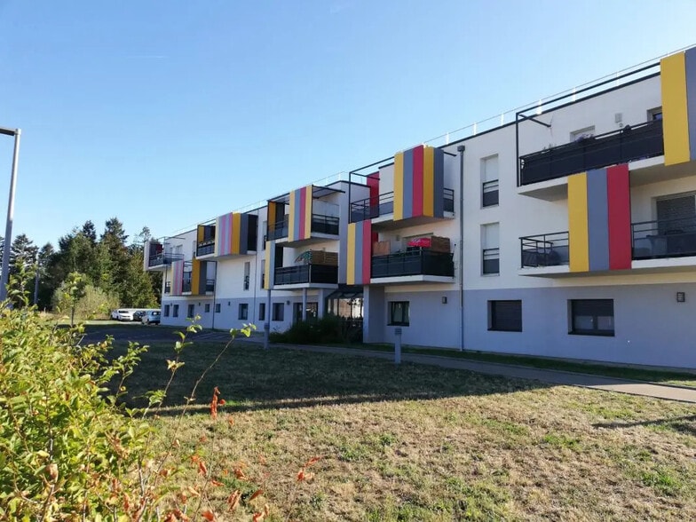 Office in for lease - Building Photo - Image 2 of 4