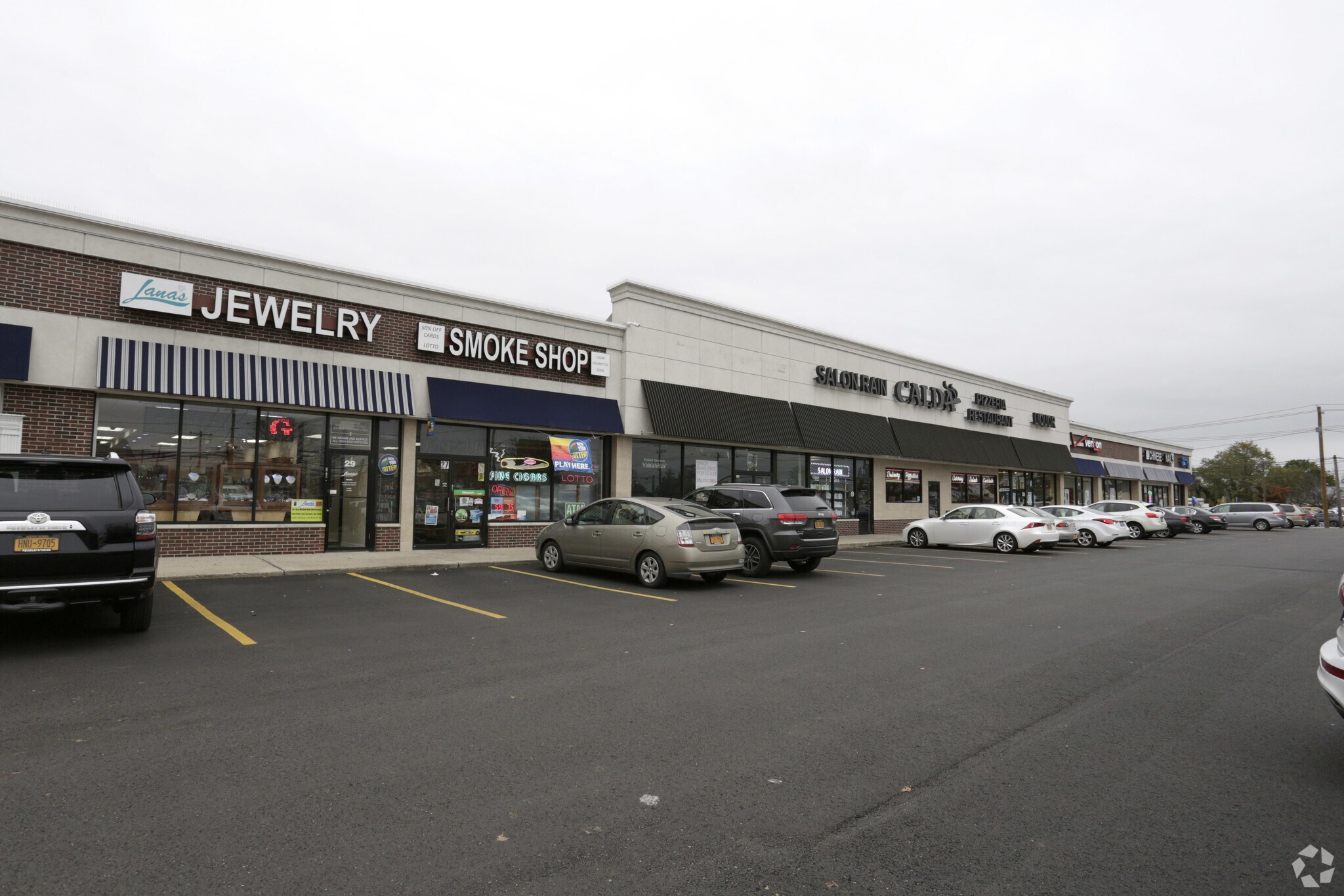 1-37 Hicksville Rd, Massapequa, NY for sale Primary Photo- Image 1 of 1