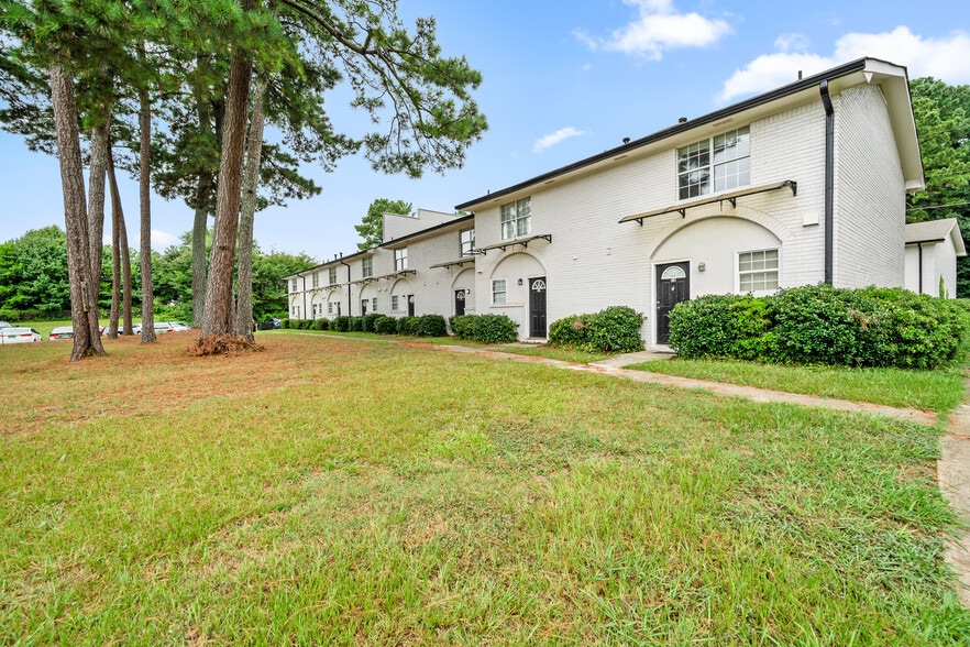 7234 Tara Blvd, Jonesboro, GA for sale - Building Photo - Image 1 of 1