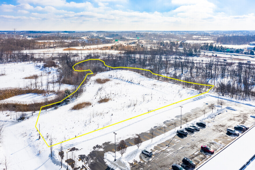 Meadowbrook & 12 Mile Rd, Novi, MI for sale - Building Photo - Image 2 of 16