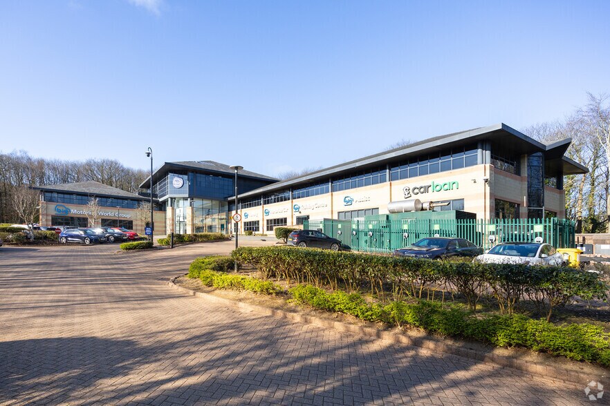 Bailey Dr, Gillingham for sale - Primary Photo - Image 1 of 1