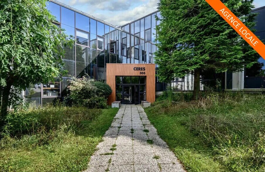 Flex in Cergy for lease - Building Photo - Image 2 of 10