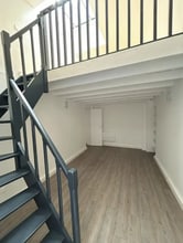 Office in Paris for lease Interior Photo- Image 2 of 3