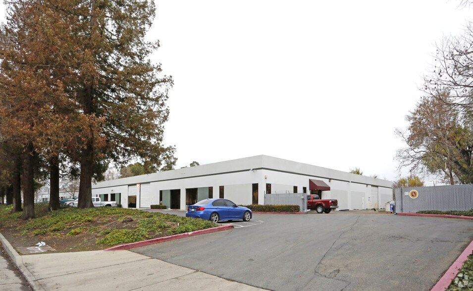 2324 Kruse Dr, San Jose, CA for lease - Primary Photo - Image 1 of 5