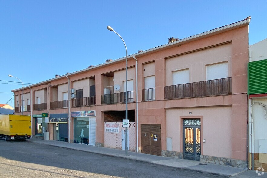 Avenida de Magallanes, 13, Santa Cruz de la Zarza, Toledo for sale - Building Photo - Image 2 of 2