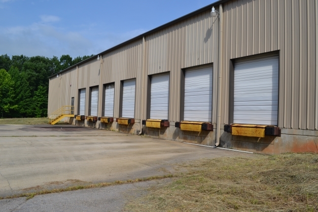 820 Tightsqueeze Industrial Rd, Chatham, VA for lease - Primary Photo - Image 1 of 7