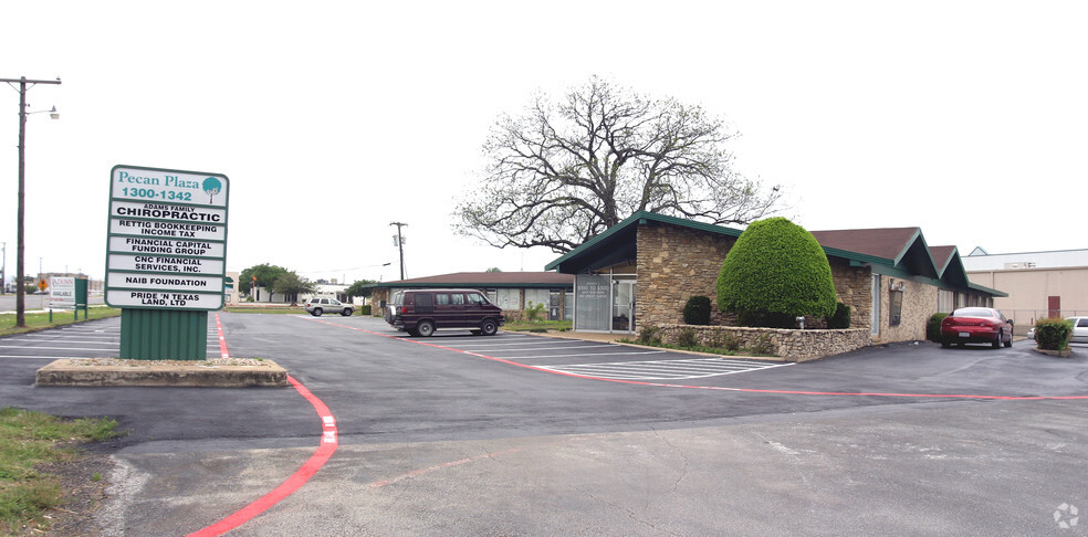 1300-1342 W Euless Blvd, Euless, TX for lease - Building Photo - Image 2 of 10