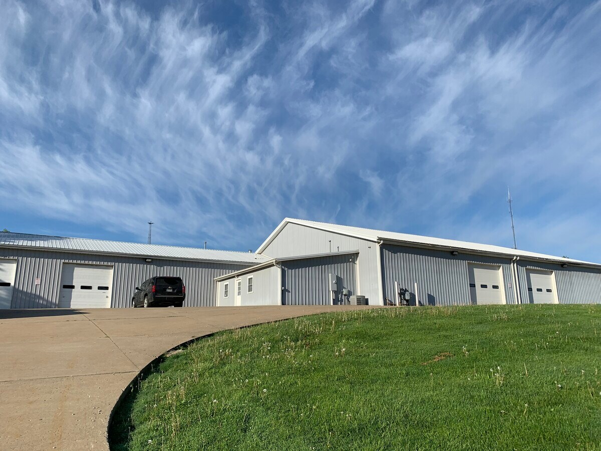 2340 Adamsville Rd Zanesville Oh 43701 Commercial Building Zanesville Ohio Loopnet Com