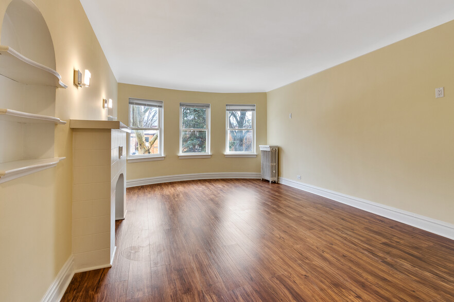 6120-34 Hamilton Ave, Chicago, IL for sale - Interior Photo - Image 3 of 33