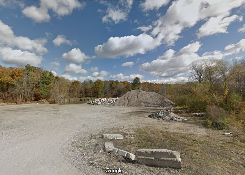 1010 Ryan Rd, Northampton, MA for sale - Primary Photo - Image 1 of 1