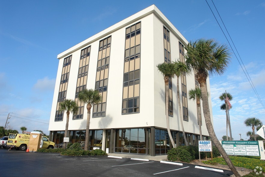 140 S Atlantic Ave, Ormond Beach, FL for lease - Building Photo - Image 3 of 32