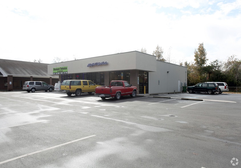 214 E 4th Ave, Red Springs, NC for sale - Building Photo - Image 2 of 2