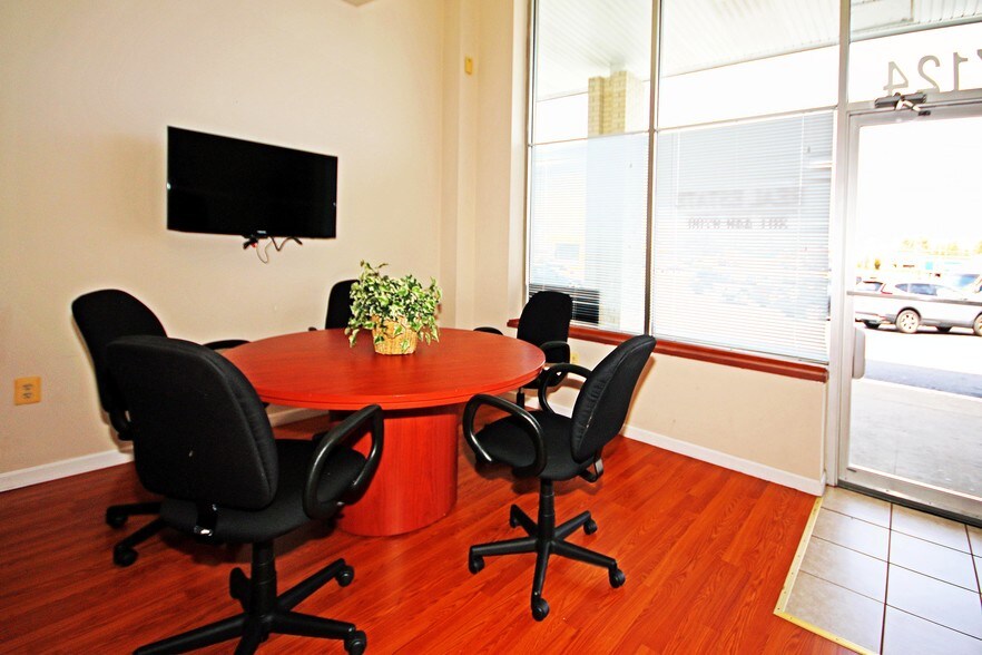 7124 Temple Hill Rd, Temple Hills, MD for sale - Other - Image 1 of 1