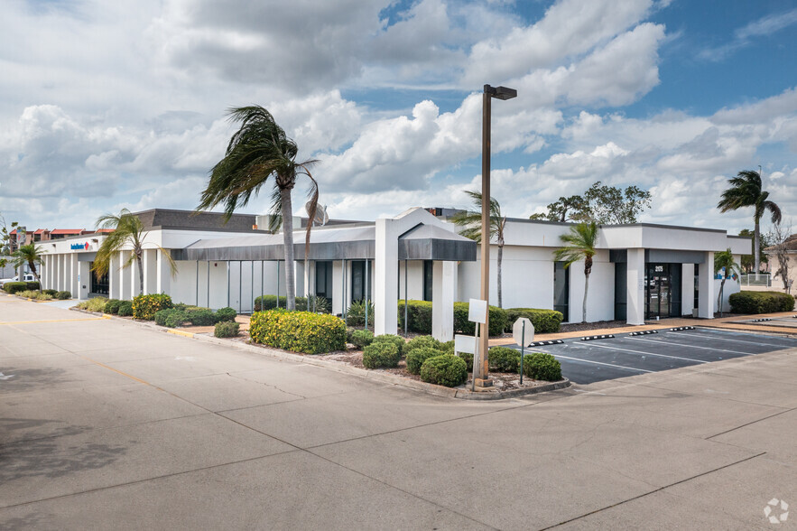 21175 Olean Blvd, Port Charlotte, FL for lease - Primary Photo - Image 1 of 1