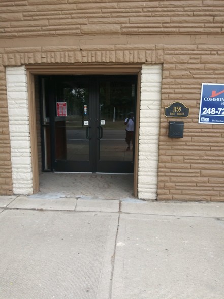 1158 Fort St, Lincoln Park, MI for lease - Building Photo - Image 3 of 16