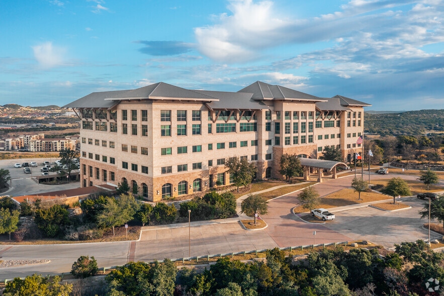 19003 I-10 W, San Antonio, TX for lease - Building Photo - Image 1 of 6
