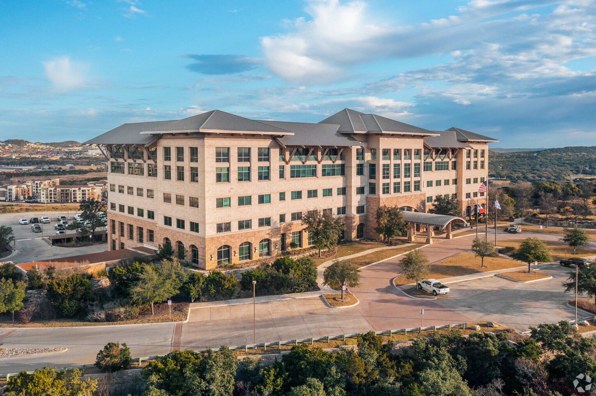 19003 I-10 W, San Antonio, TX for lease Building Photo- Image 1 of 7