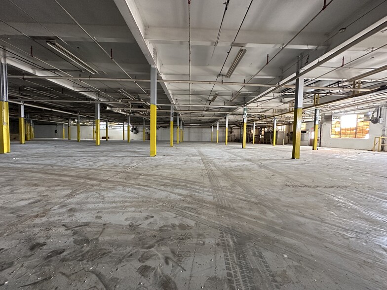 2150 Chicopee Mill Rd, Gainesville, GA for lease - Interior Photo - Image 2 of 9