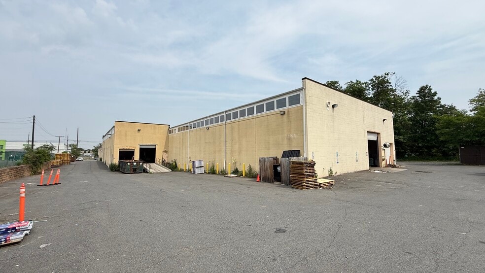 1002 Jersey Ave, New Brunswick, NJ for lease - Building Photo - Image 2 of 14