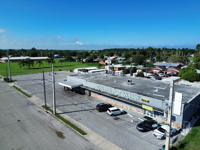 181 Rardin Ave, Pahokee, FL for sale - Building Photo - Image 1 of 7