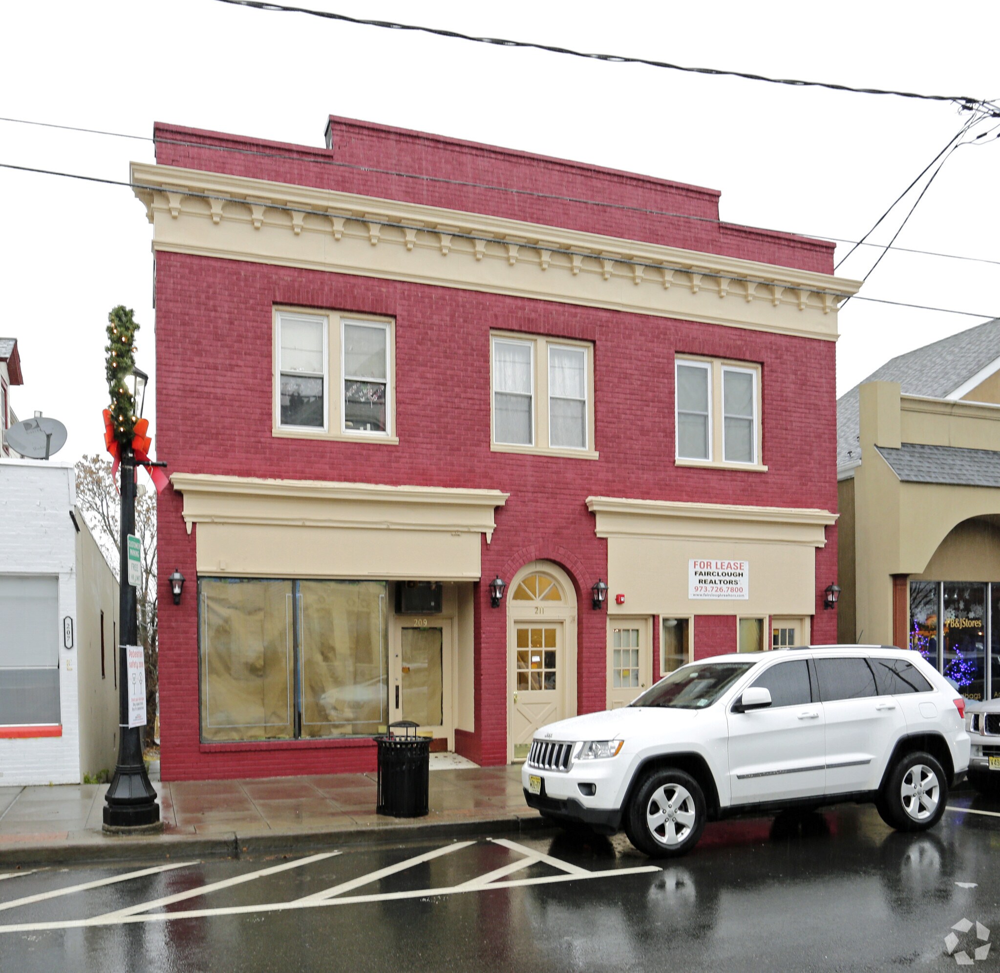 209-213 Spring St, Newton, NJ for sale Primary Photo- Image 1 of 1