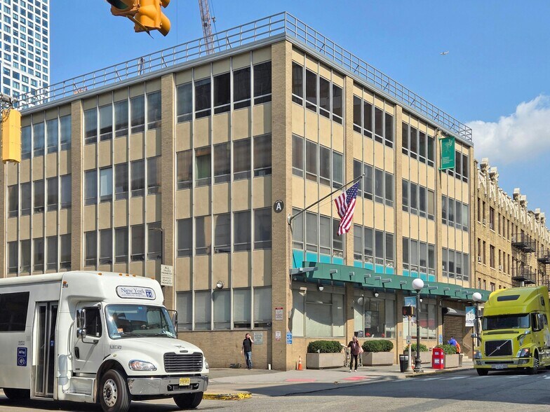 The Summit Ave Collection portfolio of 2 properties for sale on LoopNet.com - Building Photo - Image 2 of 27