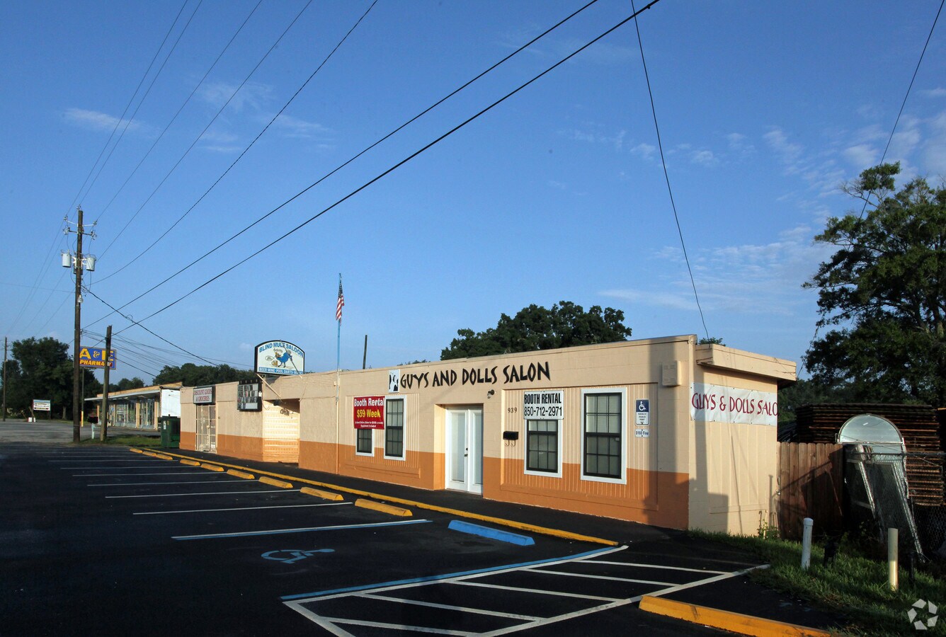 935939 New Warrington Rd, Pensacola, FL 32506