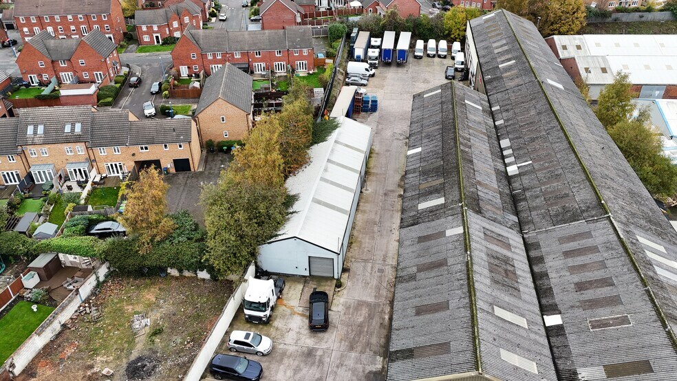 1 Barnfield Rd, Tipton for sale - Building Photo - Image 1 of 10