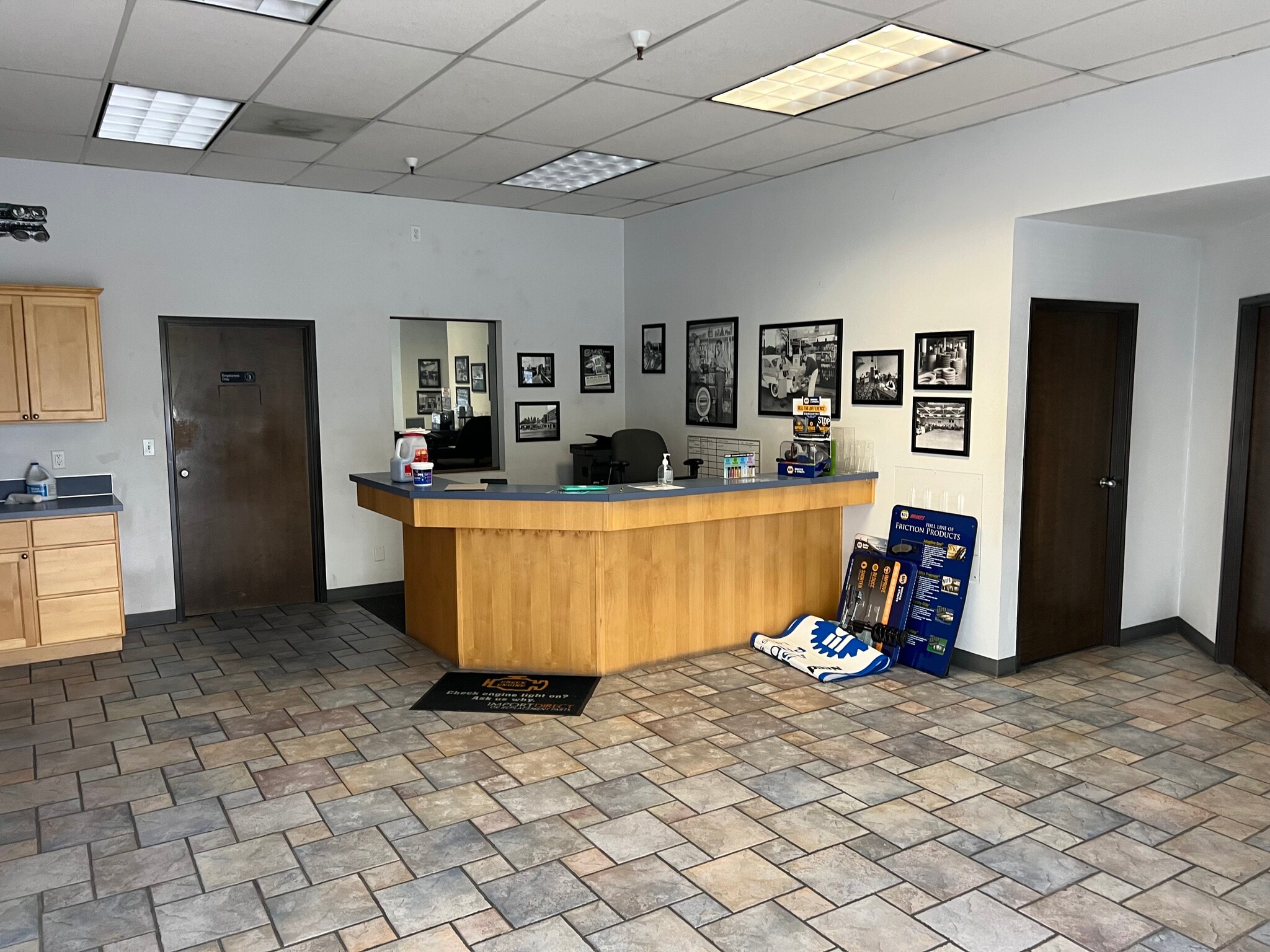4689 W 11th Ave, Eugene, OR for lease Building Photo- Image 1 of 3
