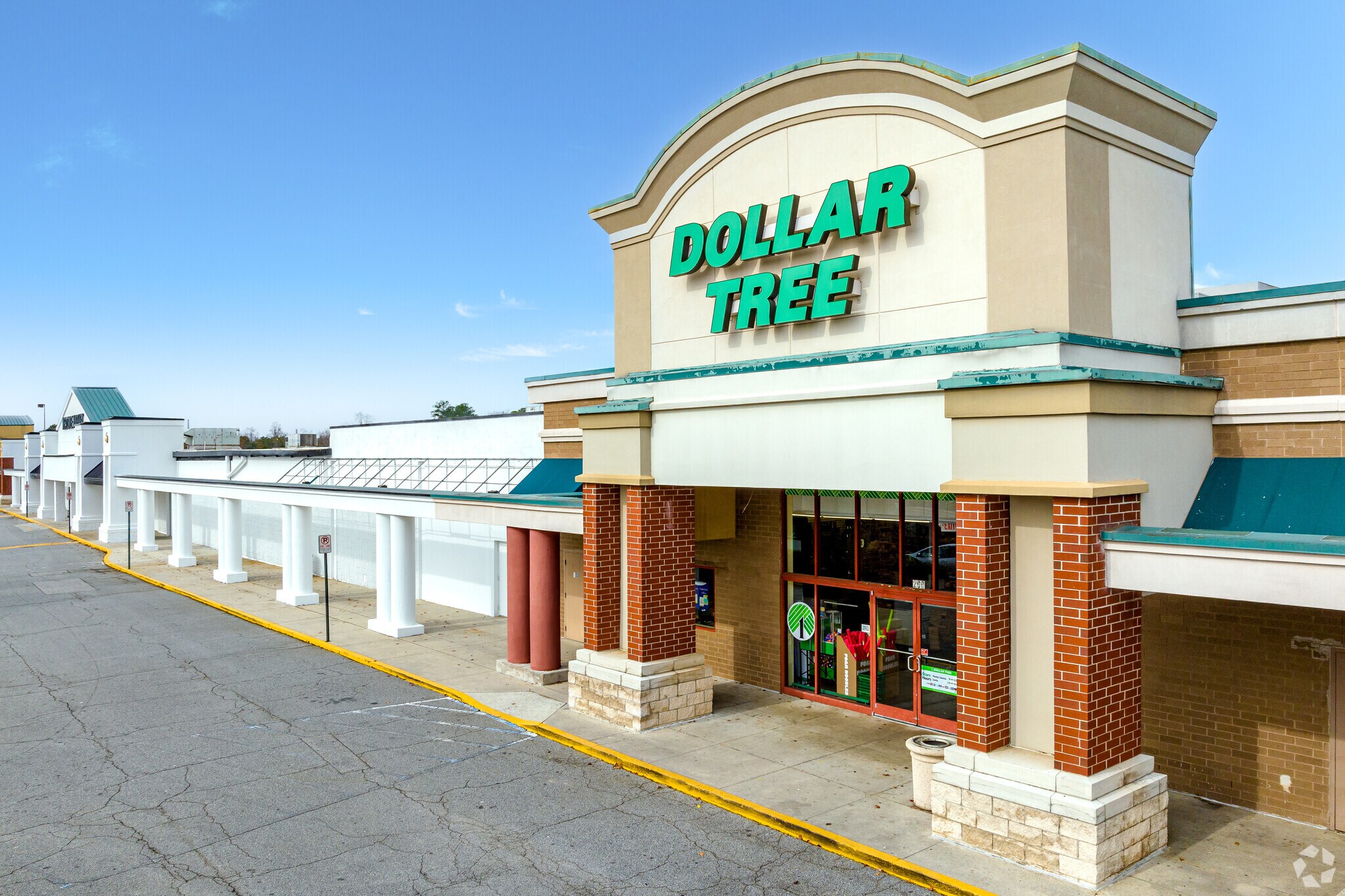 608 Holcomb Bridge Rd, Roswell, GA for lease Building Photo- Image 1 of 9