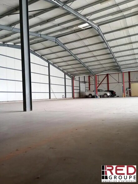Industrial in Cavaillon for lease - Interior Photo - Image 3 of 9