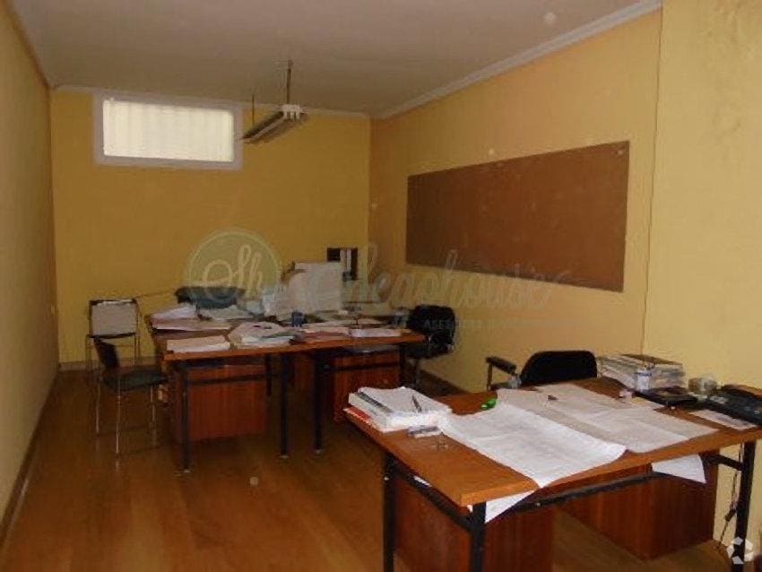 Office in Segovia, Segovia for lease Interior Photo- Image 1 of 8