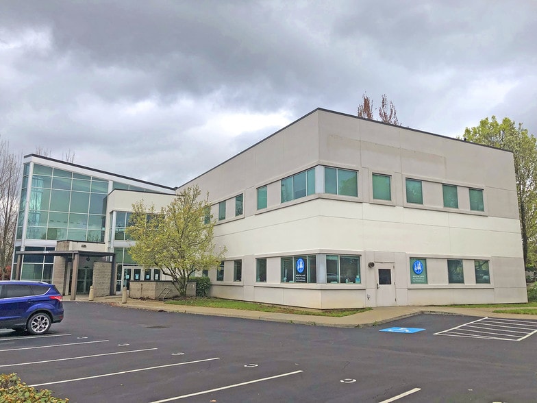 5847 NE 122nd Ave, Portland, OR for lease - Building Photo - Image 2 of 12