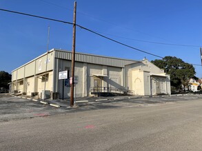 257 E South St, New Braunfels, TX for sale Building Photo- Image 2 of 7