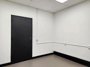 275 4th St E, Saint Paul, MN for lease Building Photo- Image 1 of 4
