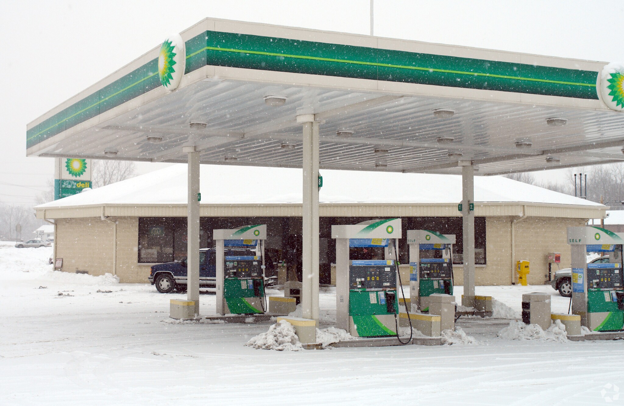 1215 Warren Rd, Huntington, IN for sale Primary Photo- Image 1 of 1