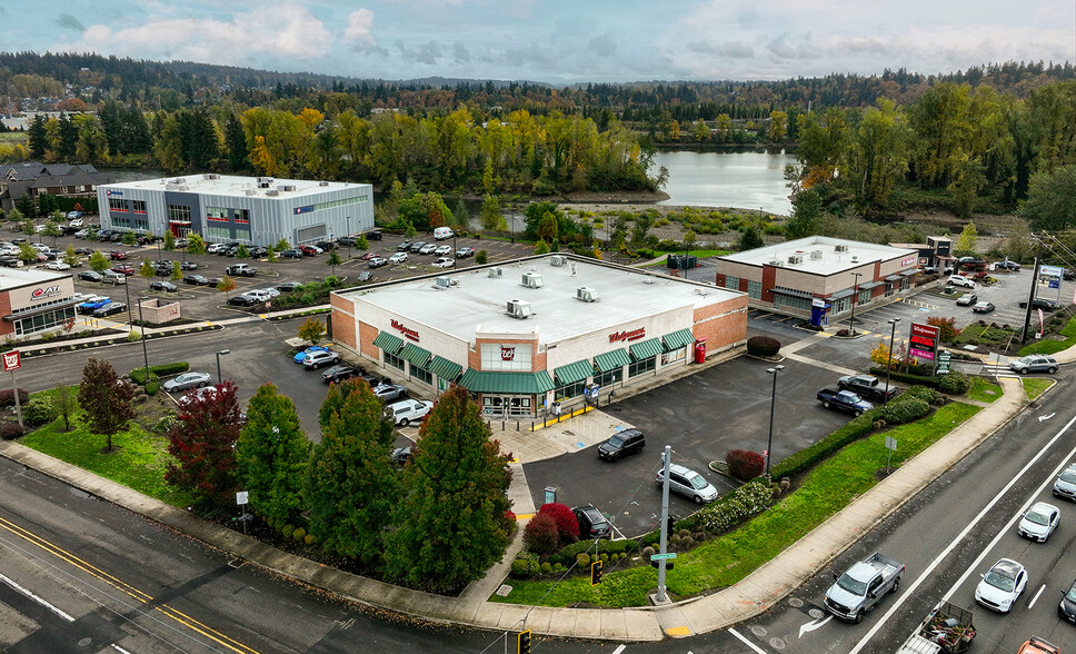 20100 W Mcloughlin Blvd, Gladstone, OR for sale - Building Photo - Image 2 of 9