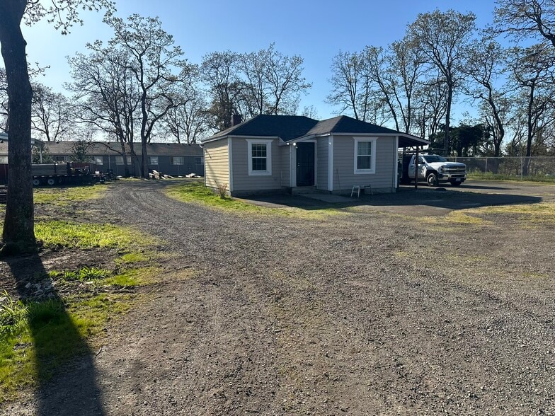 3261 96th St S, Lakewood, WA for lease - Building Photo - Image 1 of 16