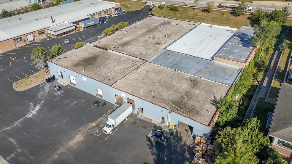 1519 E Main St, St Charles, IL for lease - Building Photo - Image 2 of 12