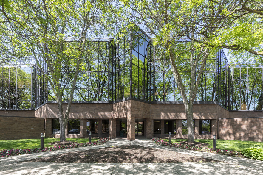 900 Victors Way, Ann Arbor, MI for lease - Building Photo - Image 1 of 18