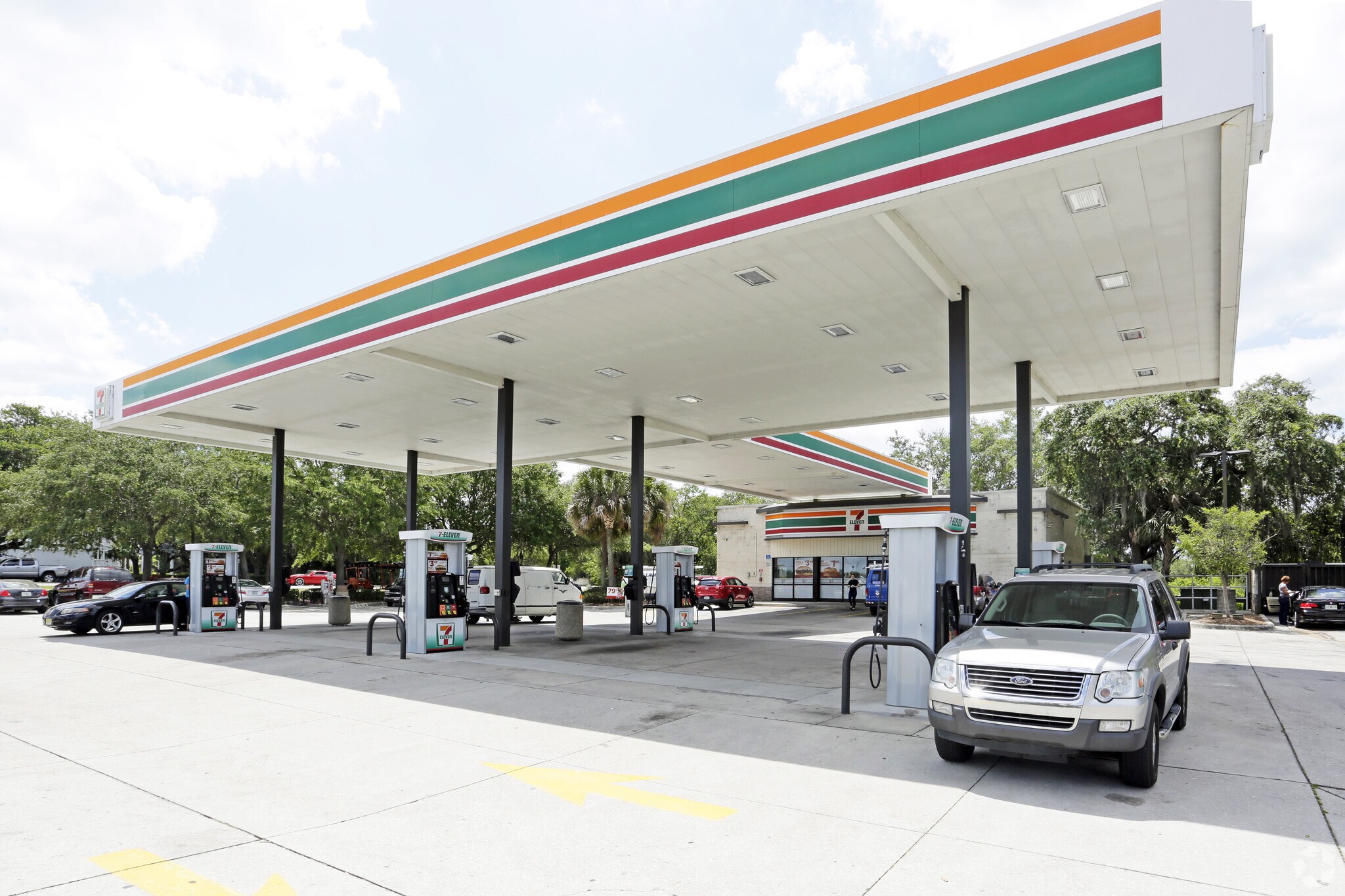 5914 53rd Ave E, Bradenton, FL for sale Primary Photo- Image 1 of 1