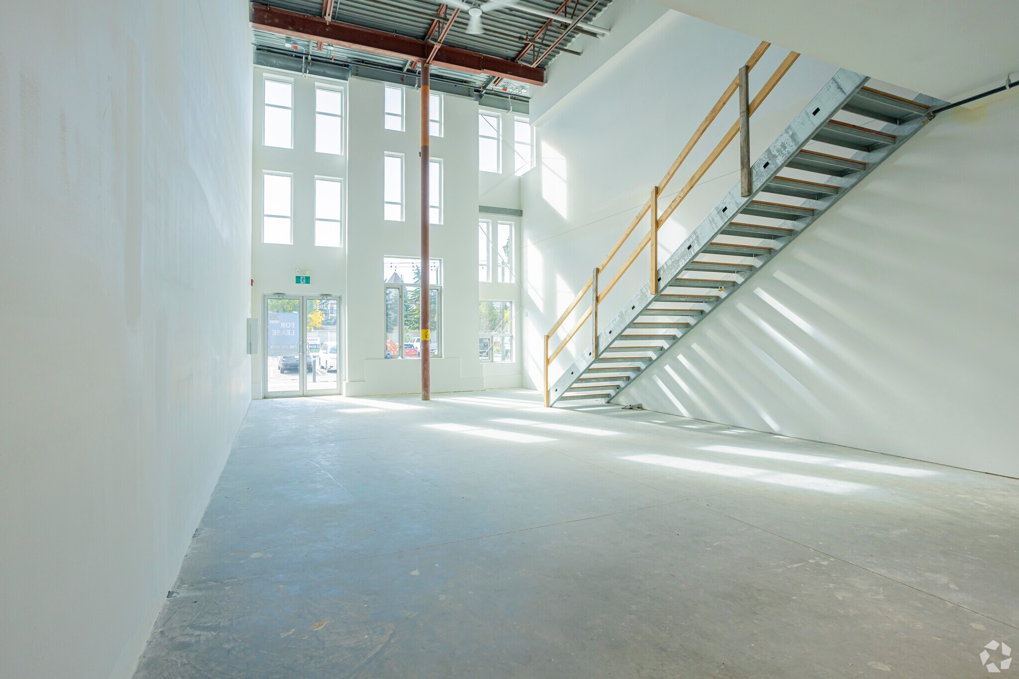 10704 120 St NW, Edmonton, AB for lease Interior Photo- Image 1 of 2