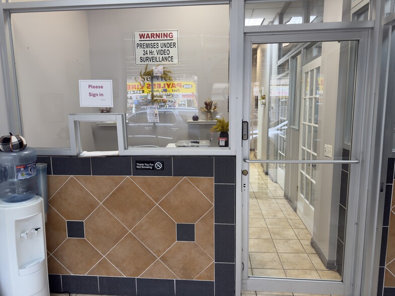 817 Westchester Ave, Bronx, NY for lease - Interior Photo - Image 1 of 10