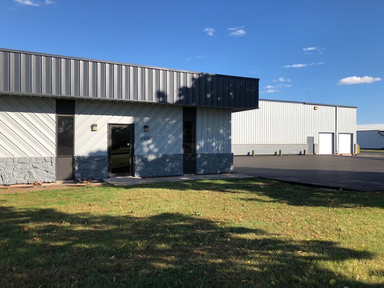 3120 N Roemer Rd, Appleton, WI for sale - Building Photo - Image 1 of 1