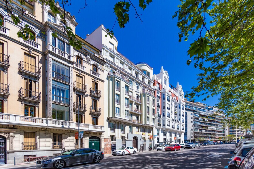 in Madrid, Madrid for sale - Primary Photo - Image 1 of 1