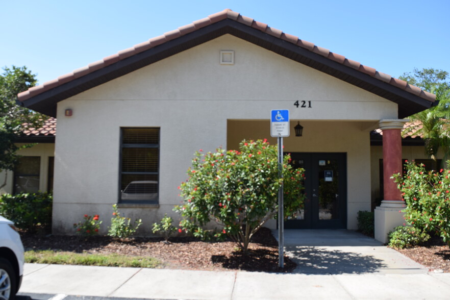 421 Commercial Ct, Venice, FL for lease - Building Photo - Image 1 of 12